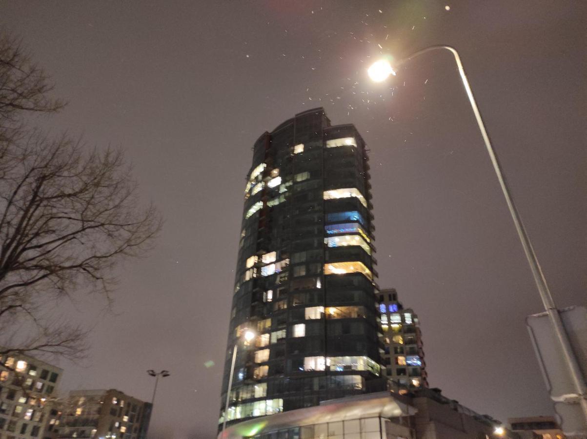 Luxury Apartment In Skyscraper Vilnius Exterior photo